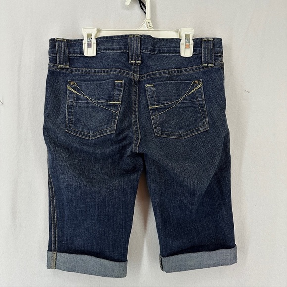 Gap Ultra Low Rise Bermuda Jean Shorts Womans Size 2 - Picture 13 of 14